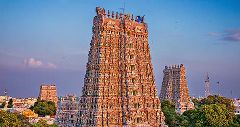 Meenakshi Amman Temple: Mythology, History, Architecture